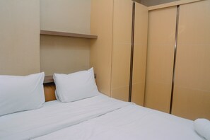 2 bedrooms, iron/ironing board, free WiFi, bed sheets - Furnished Green Pramuka City 2BR Apartment near Mall (Jakarta)