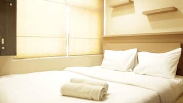 Apartment, Non Smoking, Kitchenette | 2 bedrooms, iron/ironing board, free WiFi, bed sheets