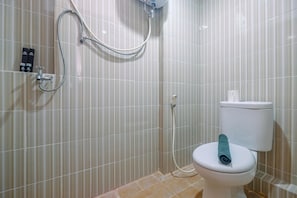 Bathroom - Best Deal and Cozy Studio Cinere Resort Apartment (Depok)