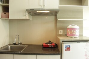 Apartment, Non Smoking, Kitchenette | Private kitchen