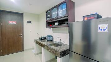 Apartment, Non Smoking, Kitchenette | Dapur peribadi | Peti sejuk, dapur, alat memasak/pinggan mangkuk/perkakas dapur