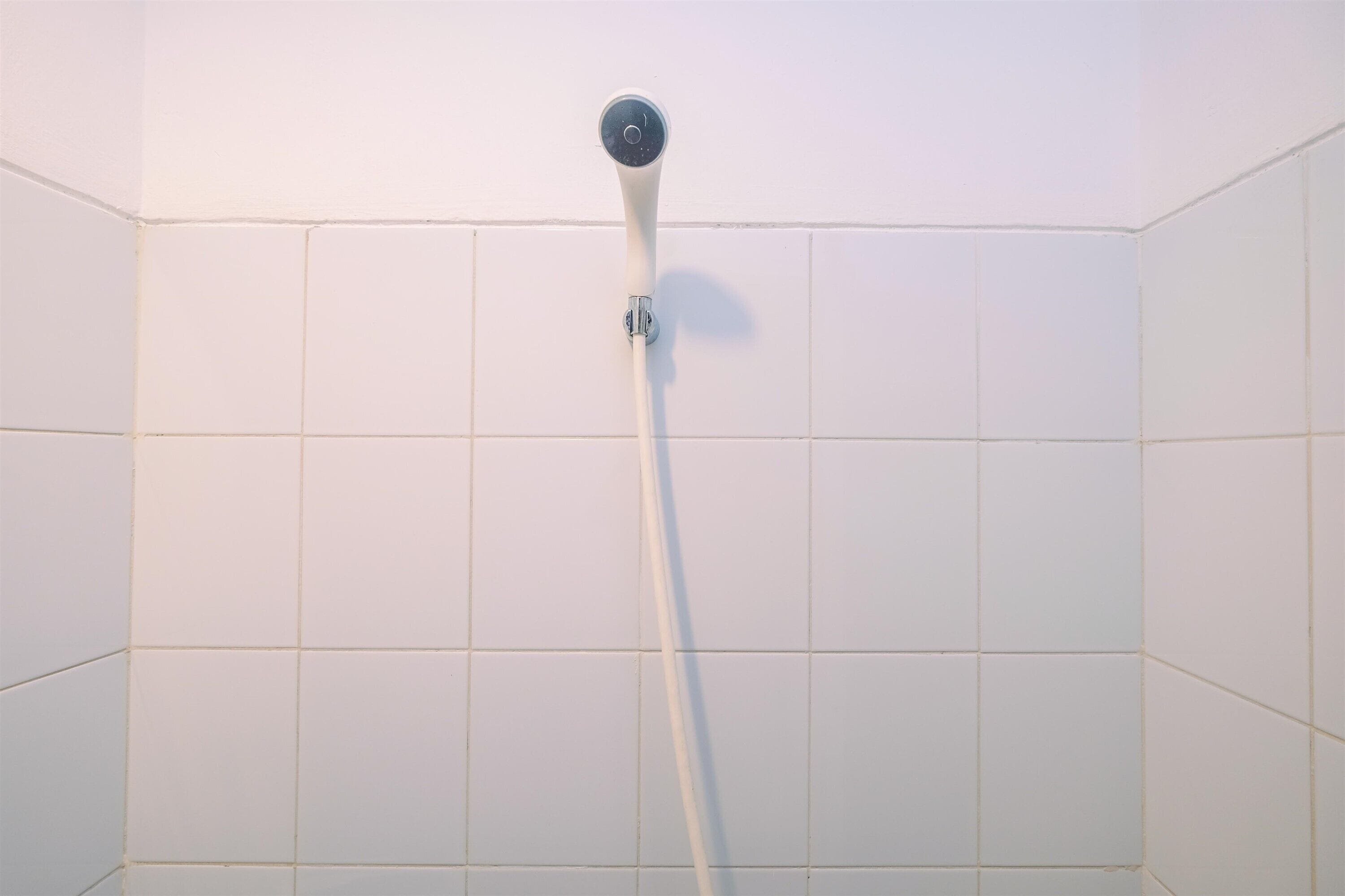 Apartment, Non Smoking, Kitchenette | Bathroom | Shower, free toiletries, towels