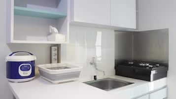 Appartement, non-fumeurs, coin cuisine | Cuisine privée | Réfrigérateur, plaque de cuisson, lave-vaisselle