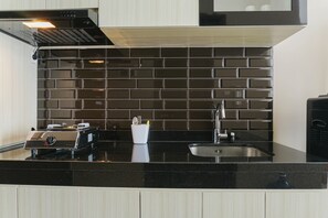 Apartamento, para não fumantes, cozinha americana | Cozinha privada | Geladeira, cooktop, chaleira elétrica