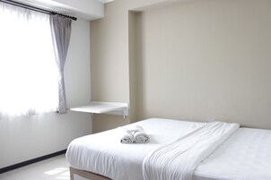 2 bedrooms, iron/ironing board, free WiFi, bed sheets