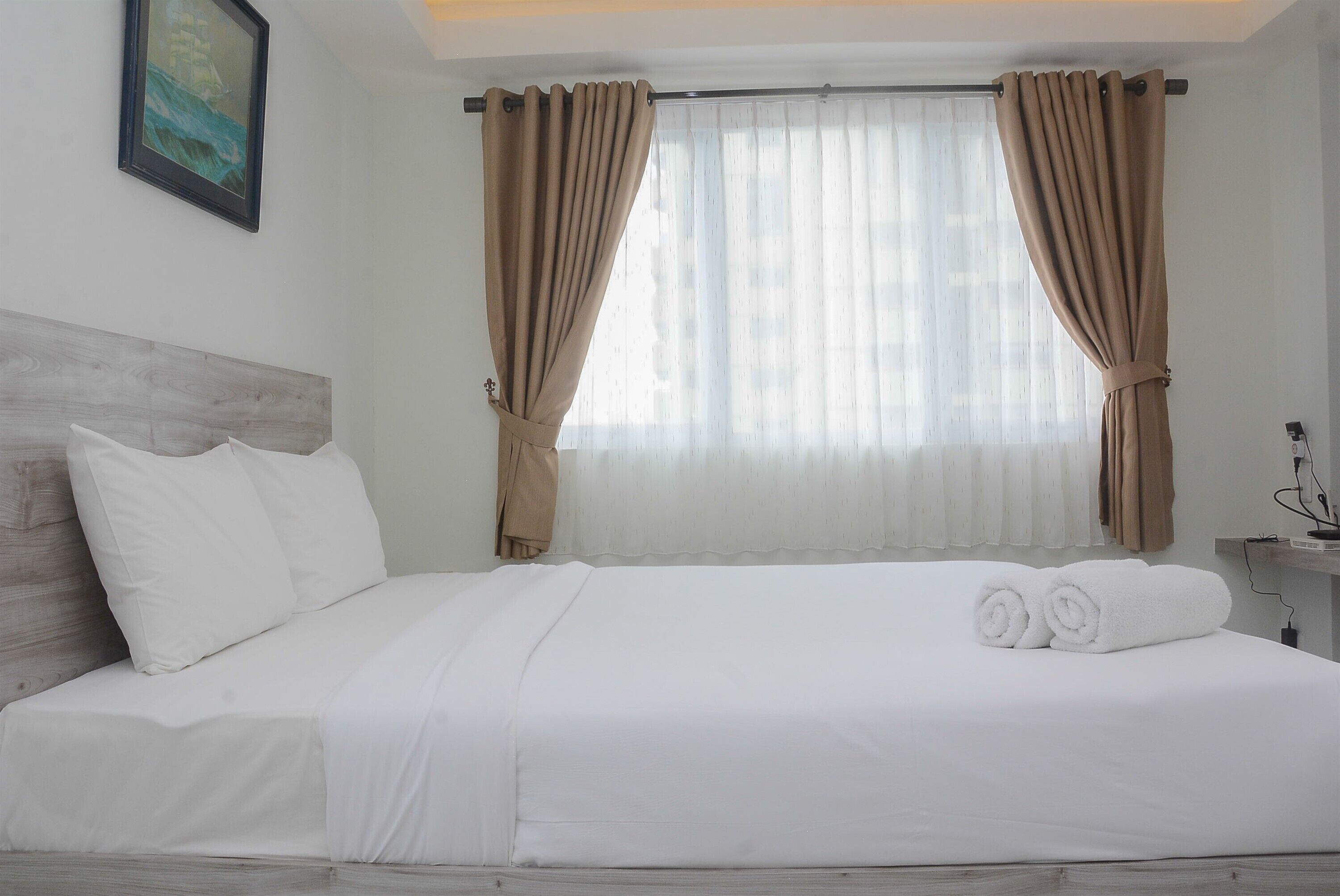 Apartment, Non Smoking, Kitchenette | 1 bedroom, iron/ironing board, free WiFi, bed sheets