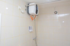 Apartment, Nichtraucher, Kochnische | Badezimmer | Dusche, kostenlose Toilettenartikel, Handtücher