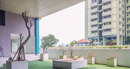 Comfy and Minimalist Studio at Amethyst Apartment