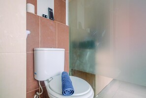 Apartment, Non Smoking, Kitchenette | Bathroom | Shower, free toiletries, towels - Compact and Simple Studio Apartment at Saladdin Mansion (Depok)