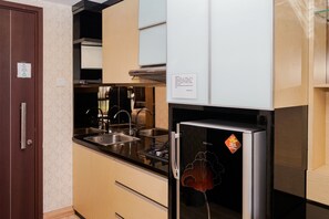 Departamento, para no fumadores, cocineta | Cocina privada | Refrigerador, parrilla de estufa, lavavajillas y utensilios de cocina 