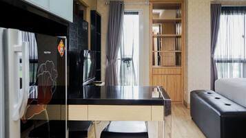 Apartemen, Bebas Asap Rokok, dapur kecil | Dapur pribadi | Lemari es, kompor, dan mesin pencuci piring