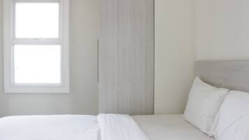 Apartemen, Bebas Asap Rokok, dapur kecil | 3 kamar tidur, setrika/meja setrika, Wi-Fi gratis, dan seprai linen