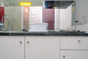 Apartment, Non Smoking, Kitchenette | Private kitchen