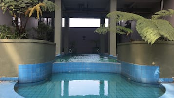 Kolam renang outdoor