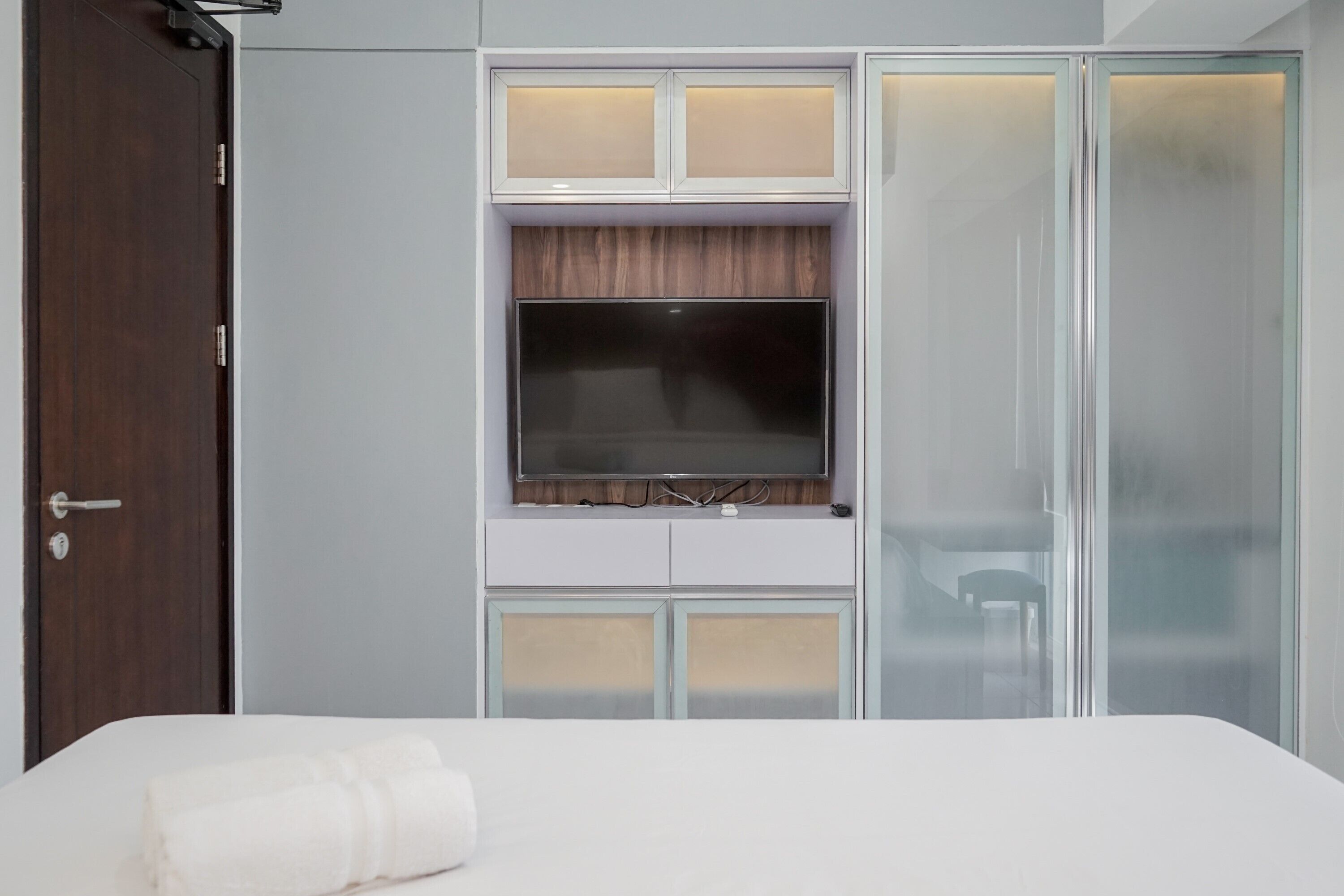 2 عدّة غرف نوم ومكواة/لوح كي وواي فاي مجانًا وملاءات أسرّة