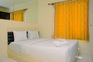 Apartemen, Bebas Asap Rokok, dapur kecil | 2 kamar tidur, setrika/meja setrika, dan seprai linen