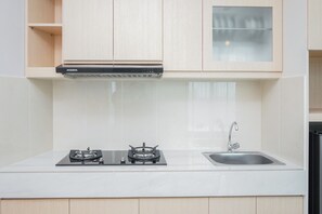 Apartment, Non Smoking, Kitchenette | 2 bilik tidur, seterika/papan seterika, Wi-fi percuma, cadar katil 