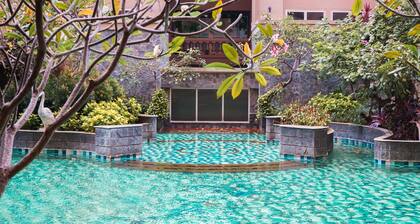 1BR Queen Bed at Ancol Marina Apartment near Dufan