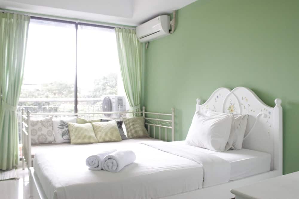 Stylish & Comfortable Studio at Beverly Dago Apartment