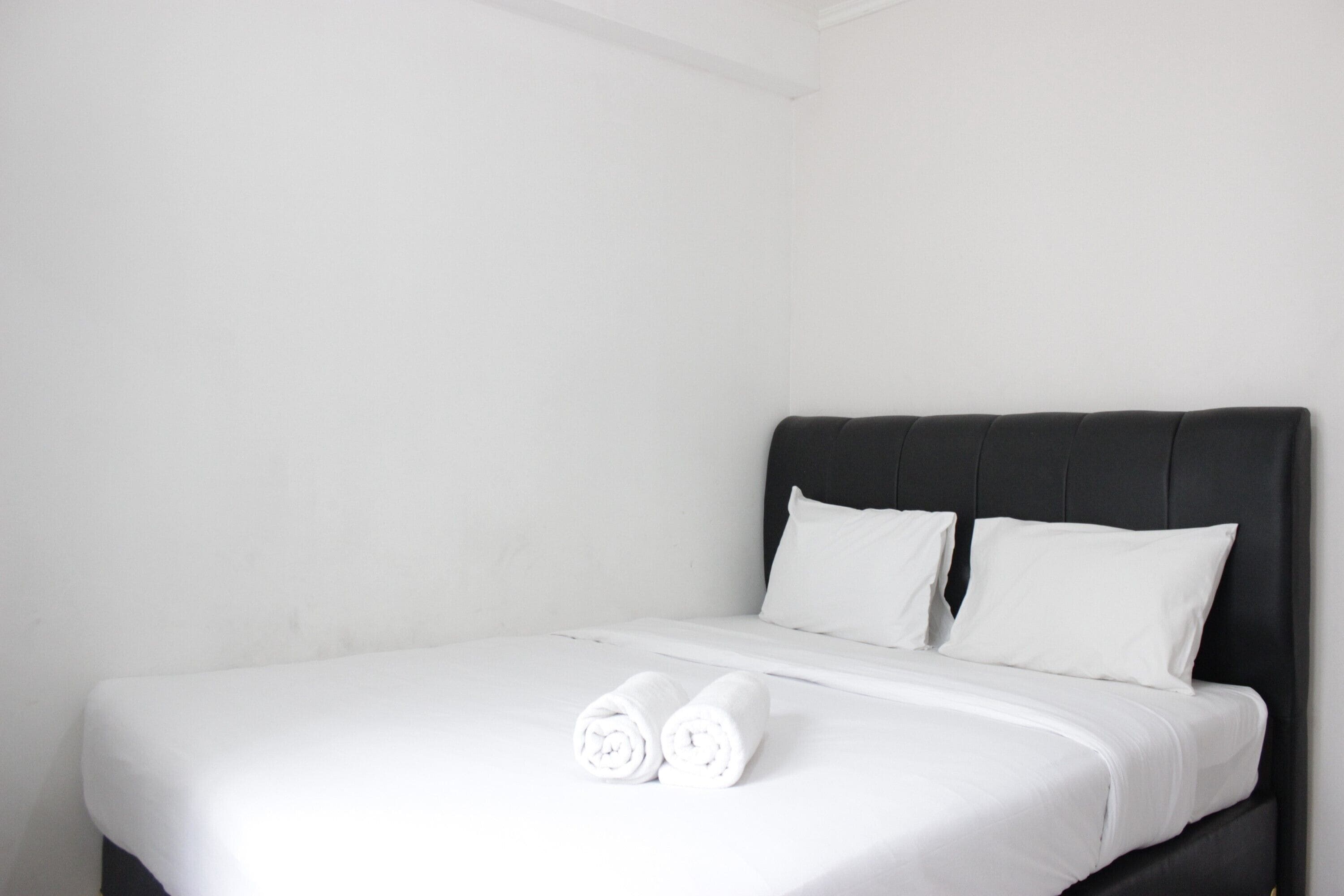 Apartment, Non Smoking, Kitchenette | 2 bedrooms, iron/ironing board (on request), WiFi (free), bed sheets