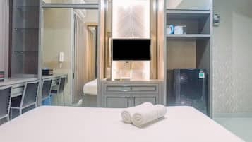 Appartement, niet-roken, kitchenette | 1 slaapkamer, een bureau, een strijkplank/strijkijzer, gratis wifi