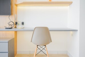 Huoneisto, tupakointi kielletty, keittotila | 1 makuuhuone, silitysrauta/-lauta, ilmainen Wi-Fi, vuodevaatteet