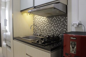 Refrigerador, utensilios de cocina