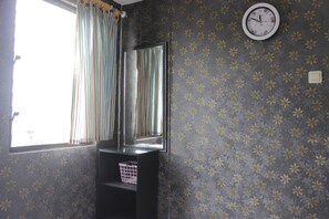 2 bedrooms, iron/ironing board, free WiFi, bed sheets - Minimalist 2BR Apartment at Gateway Ahmad Yani Cicadas (Bandung)