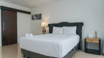 1 habitación, escritorio, tabla de planchar con plancha y wifi gratis