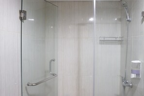 อพาร์ทเมนท์, ปลอดบุหรี่, ห้องครัวขนาดเล็ก | ห้องน้ำ | ฝักบัว, ของใช้ในห้องน้ำฟรี, ผ้าเช็ดตัว