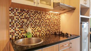 Apartment, Non Smoking, Kitchenette | Private kitchen