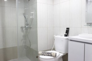 Huoneisto, tupakointi kielletty, keittotila | Kylpyhuone | Suihku, ilmaiset hygieniatuotteet, pyyhkeet