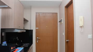 Appartamento, non fumatori, angolo cottura | Cucina privata | Frigorifero, piano cottura, bollitore elettrico