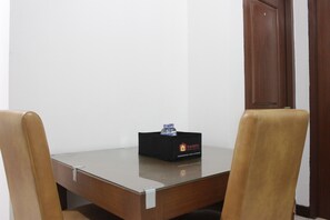 Apartment, Nichtraucher, Kochnische | 2 Schlafzimmer, Bügeleisen/Bügelbrett, kostenloses WLAN, Bettwäsche