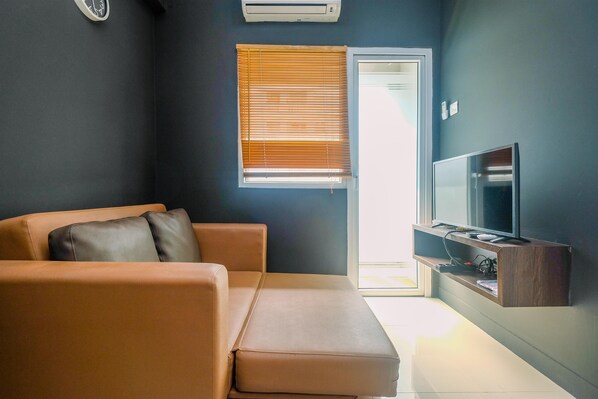 Apartment, Non Smoking, Kitchenette | Living area | TV - Comfort 1BR with Study Room Green Pramuka Apartment (Jakarta)