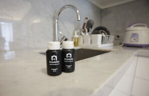 Apartamento, para não fumantes, cozinha americana | Cozinha privada | Geladeira, micro-ondas, cooktop, lava-louças