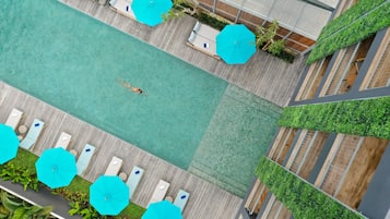 2 outdoor pools, pool umbrellas, pool loungers
