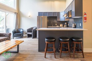 Interior - 2 BDR w Loft / Incredible Views / Family-Friendly (Fernie)