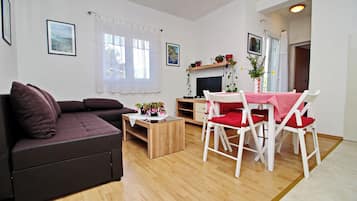Apartment (One Bedroom Apartment with Balcony) | Bahagian dalam