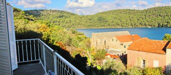 อพาร์ทเมนท์นอดิโล