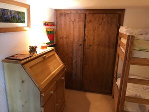 Bed sheets - Charming mezzanine studio for 4 in rural setting, parking (Demi-Quartier)