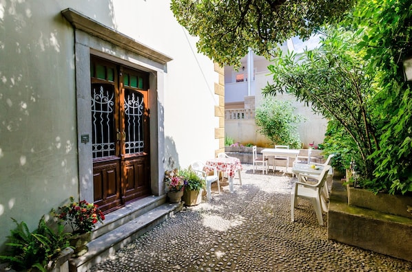 Apartment (Two Bedroom Apartment with Garden) | Exterior - Guest House Ivana (Dubrovnik)