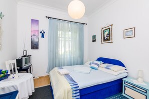 Apartment (Two Bedroom Apartment with Garden)