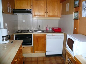 Fridge, microwave, oven, dishwasher - 2-Room Duplex for 7 in Combloux with Parking (Combloux)