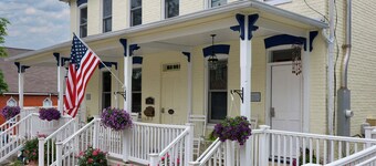 Spacious 4BR Stratton House: A Historic Downtown Stay Backing to Culp's Hill