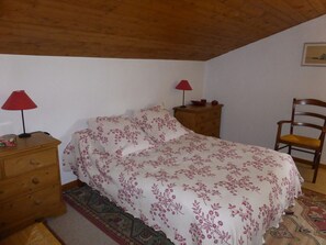 1 bedroom, WiFi - 3-room apartment for 6 people in Combloux with parking and Mont-Blanc view (Demi-Quartier)