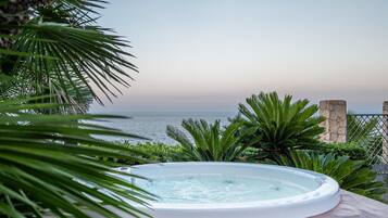 Idromassaggio all'aperto