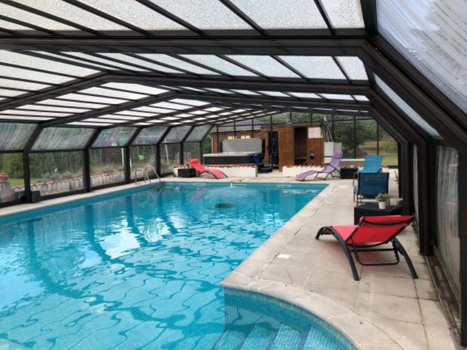 Piscine extérieure, piscine chauffée