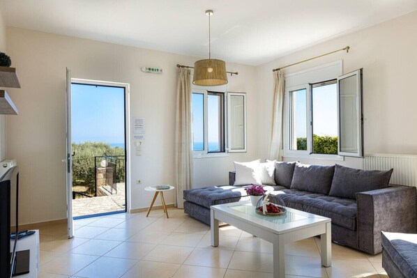 Smart TV, chimenea, tenis de mesa y estéreo 