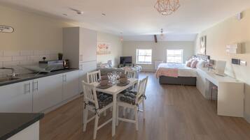 Studio Kota | Area keluarga | TV layar datar